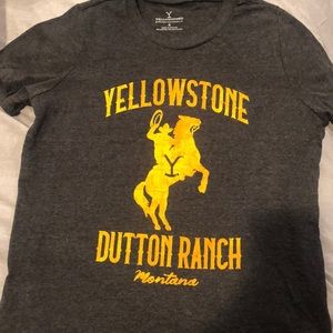 NWT Yellowstone charcoal tshirt w yellow writing. Sz Small
